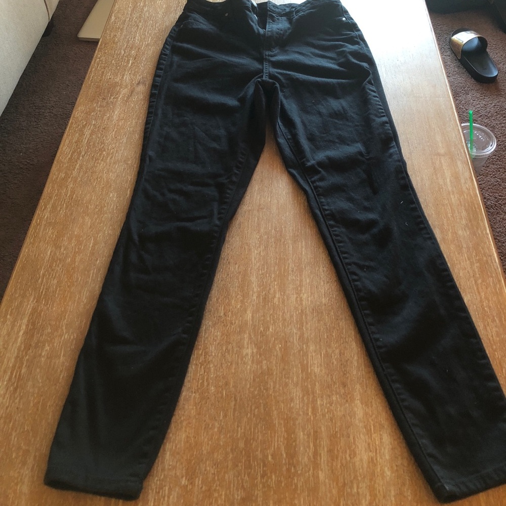 Black high waisted skinny jeans